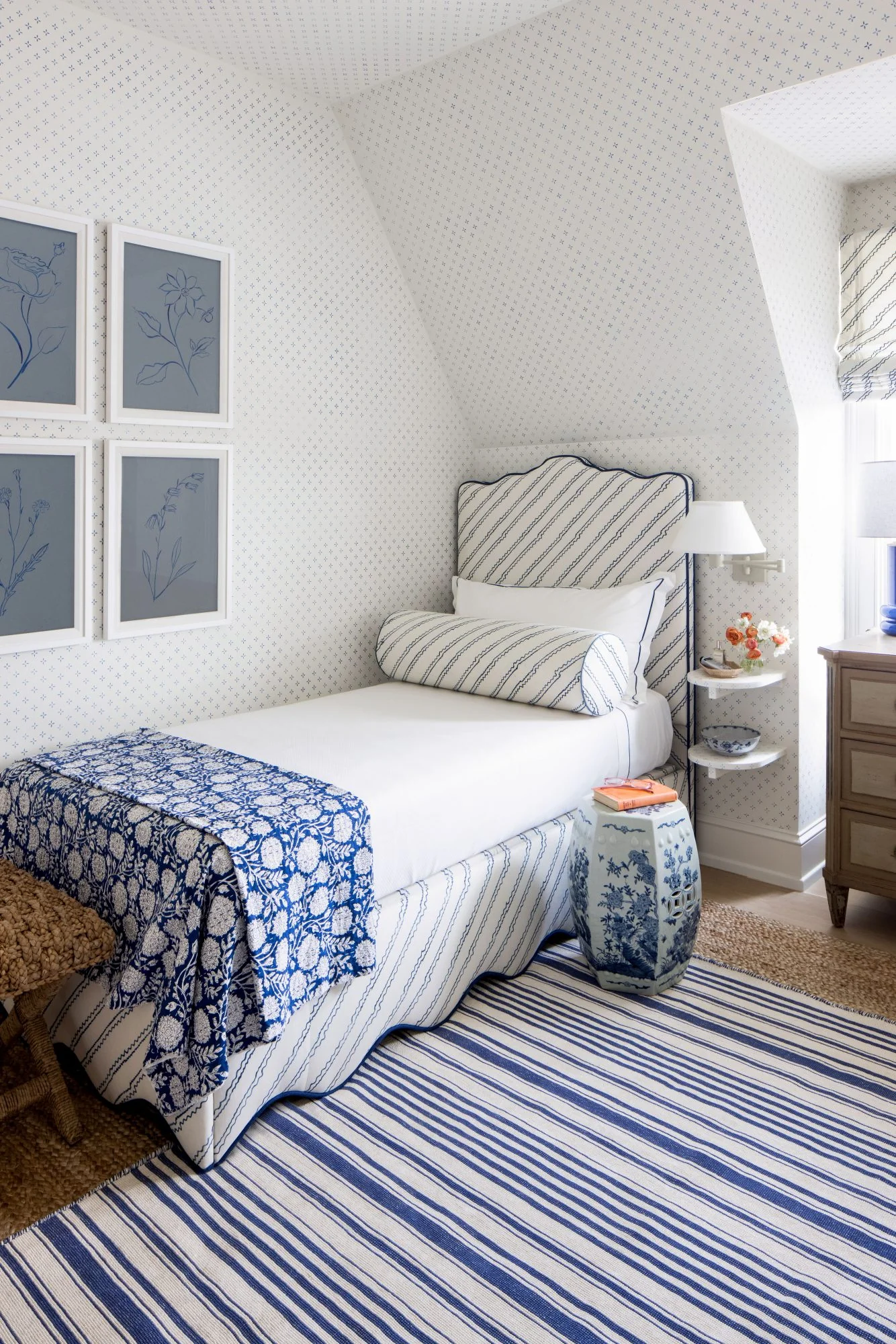Capri Platform Bed - Image 3
