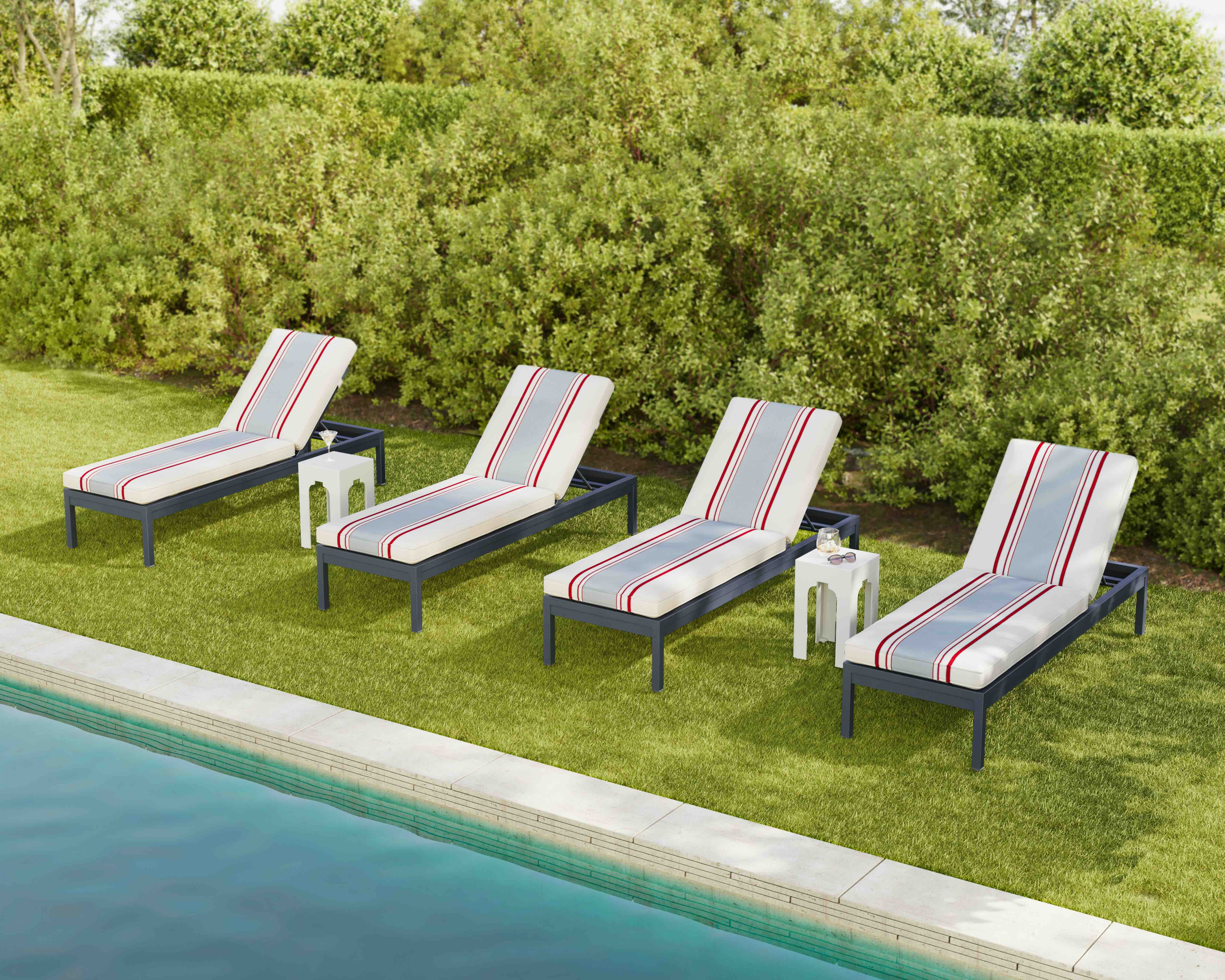 oomph Outdoor Chaise - Image 4