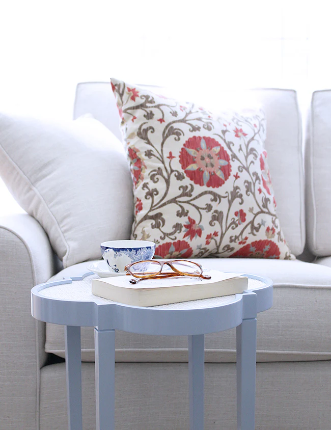 Tini IV Table - Image 5